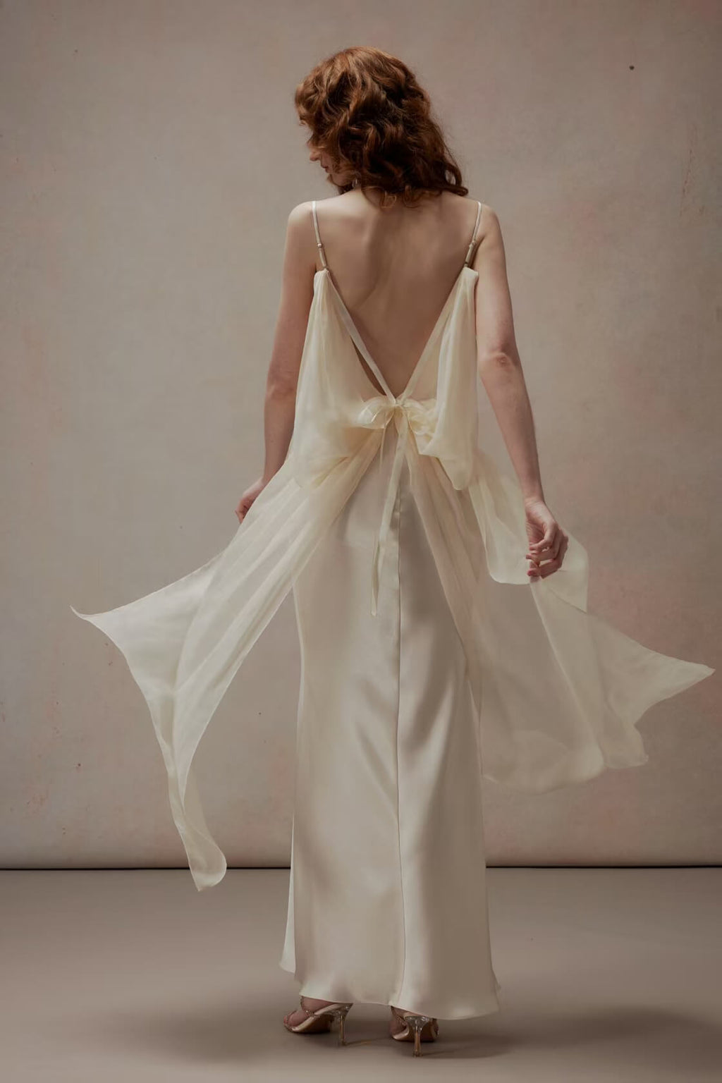 Velo d’Alba Gown